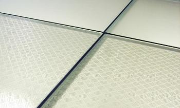 Стеклянный пол в квартиру с декоративным стеклом в Казани. Готовые проекты ПерилаГлавСнаб