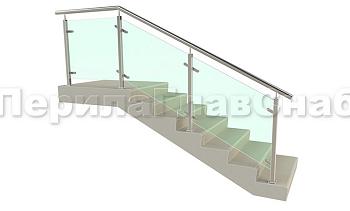 Ограждение лестницы с квадратными стойками и пластинчатыми стеклодержателями в Казани. Готовые проекты ПерилаГлавСнаб