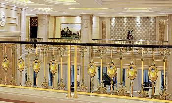 Латунные перила под золото в Казани. Готовые проекты ПерилаГлавСнаб