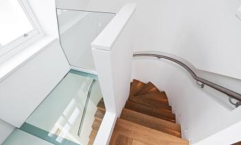 Стеклянный потолок в двухъярусной квартире в Казани. Готовые проекты ПерилаГлавСнаб