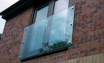 Ветрозащитное ограждение без стоек, на точечном креплении в торец в Казани. Готовые проекты ПерилаГлавСнаб