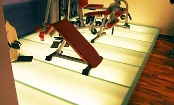 Люминесцентная подсветка стеклянного блочного пола в Казани. Готовые проекты ПерилаГлавСнаб